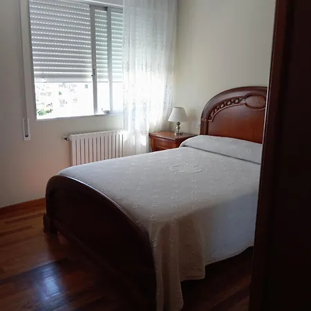 2 En , Proximo A Sanxenxo En Avda Cruz 22