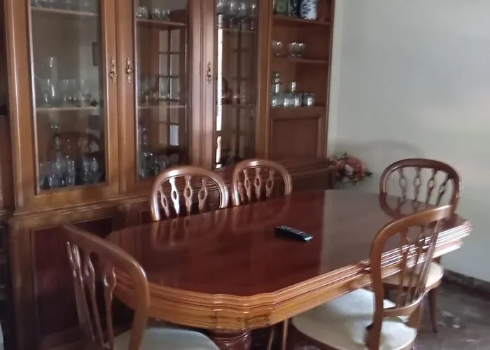 2 En , Proximo A Sanxenxo En Avda Cruz 22 * Combarro